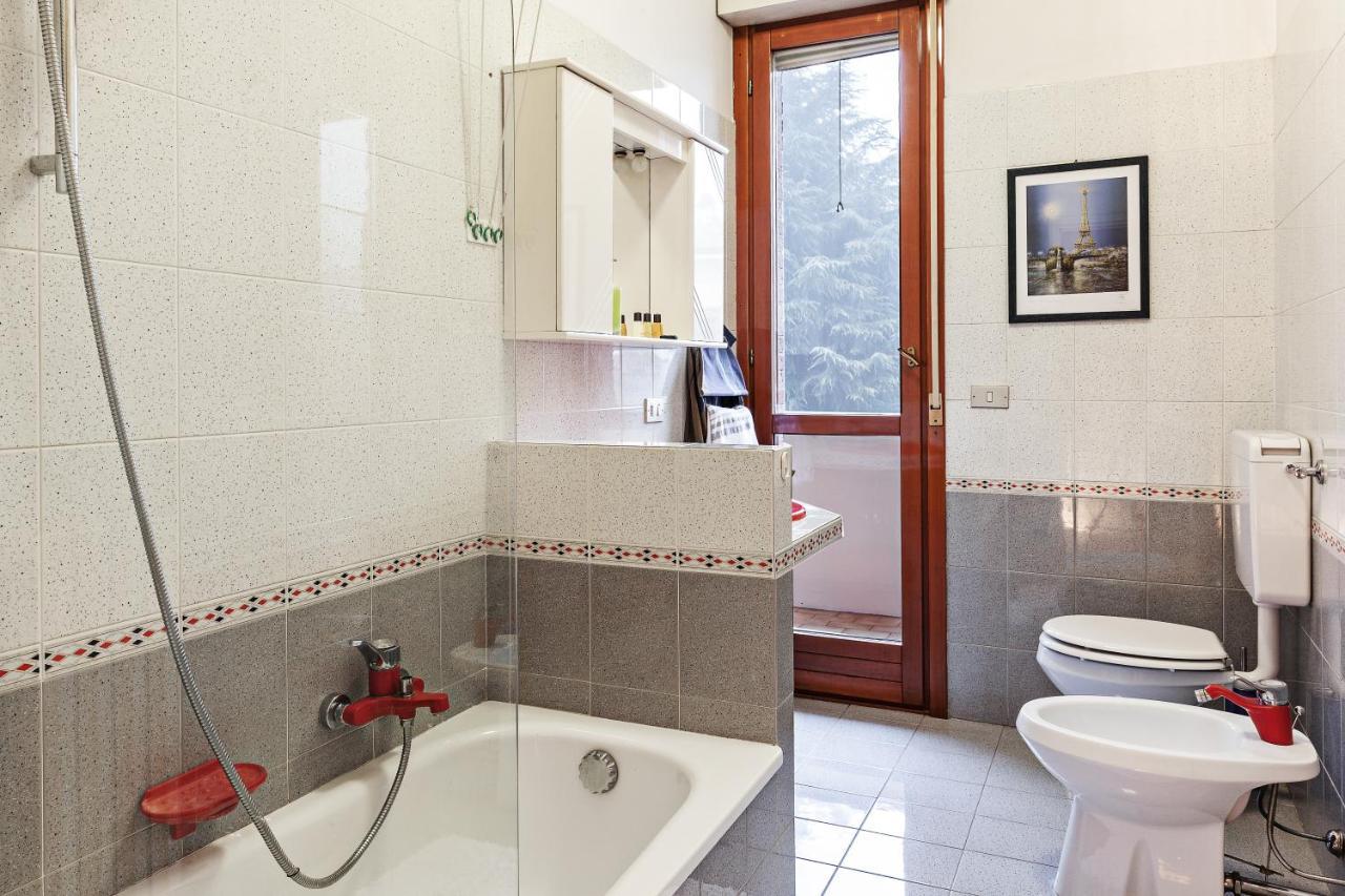 A Room For You Ferrara Bagian luar foto
