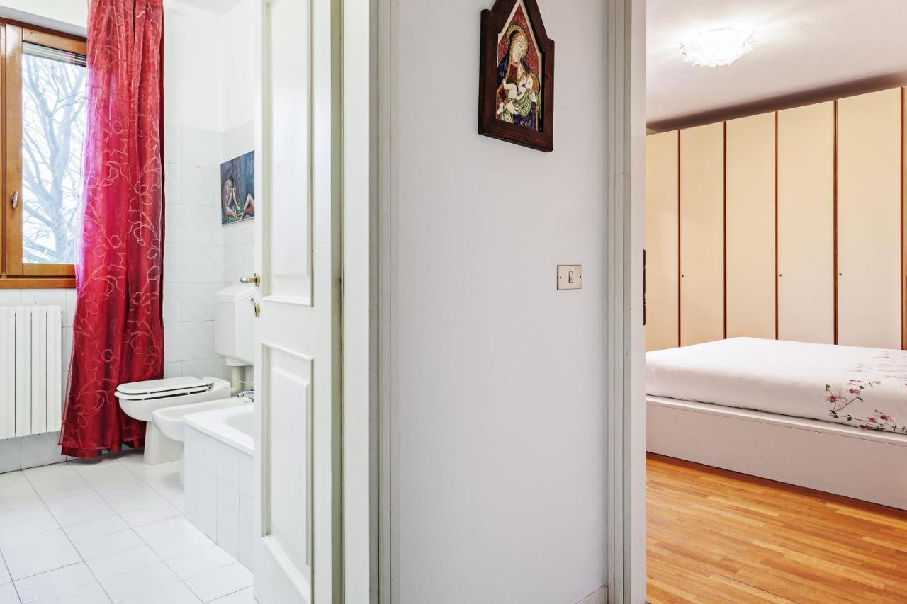 A Room For You Ferrara Bagian luar foto